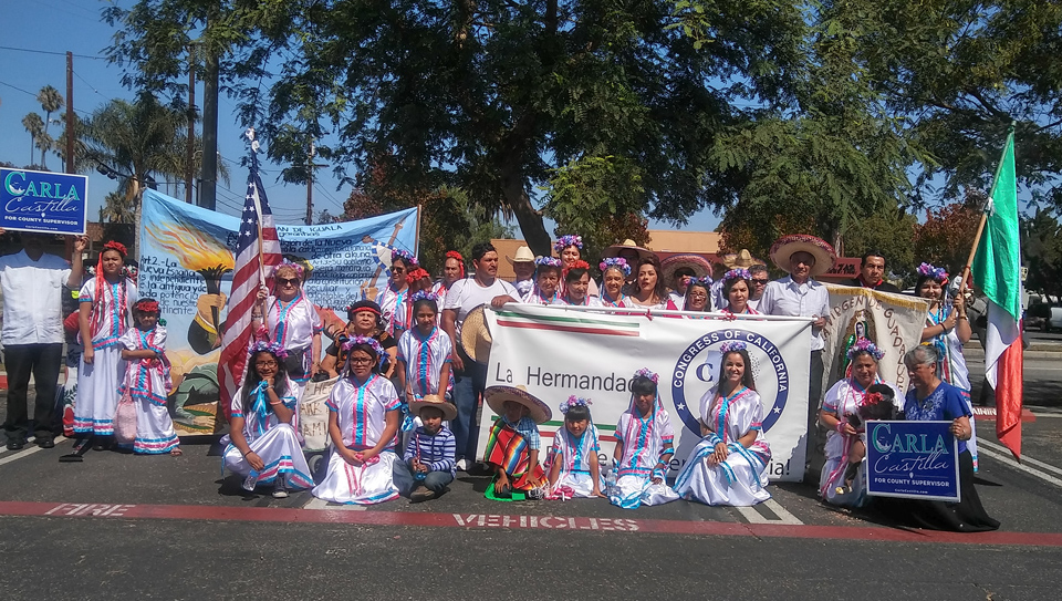 Oxnard Parade Feliz dia de la independencia La Hermandad Hank Lacayo